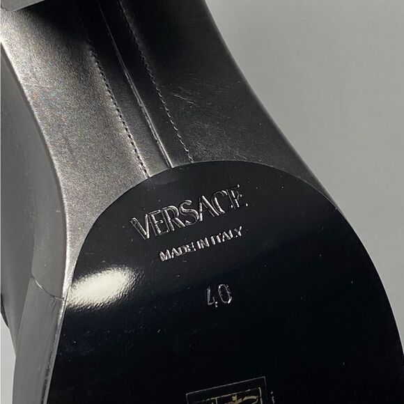 Versace Logo Leather Platform Pumps size 40 - Picture 13 of 13